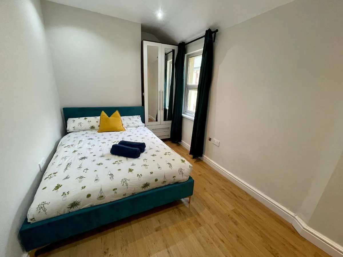 One Bedroom Apartment In City Centre Cardiff United Kingdom