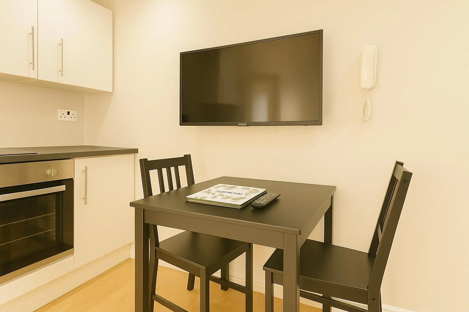 One Bedroom Apartment In City Centre Cardiff